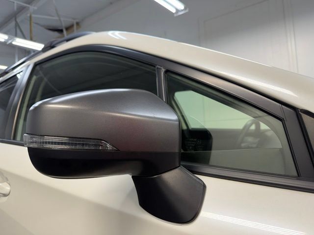 Used 2022 Subaru Crosstrek 2.5i Sport w/ Moonroof Package AWD/4WD image 35