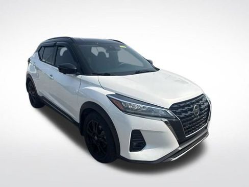 Used 2021 Nissan Kicks SR FWD image 7