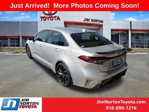 Used 2025 Toyota Corolla XSE FWD image 4