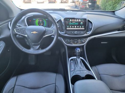 Used 2017 Chevrolet Volt LT w/ Comfort Package image 12