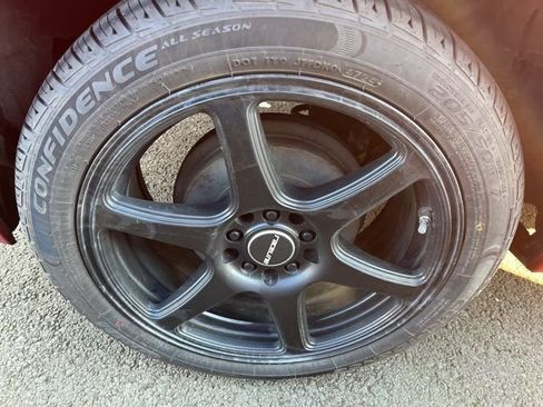 Used 2017 Toyota Corolla LE w/ Carpet Mat Package (TMS) image 10