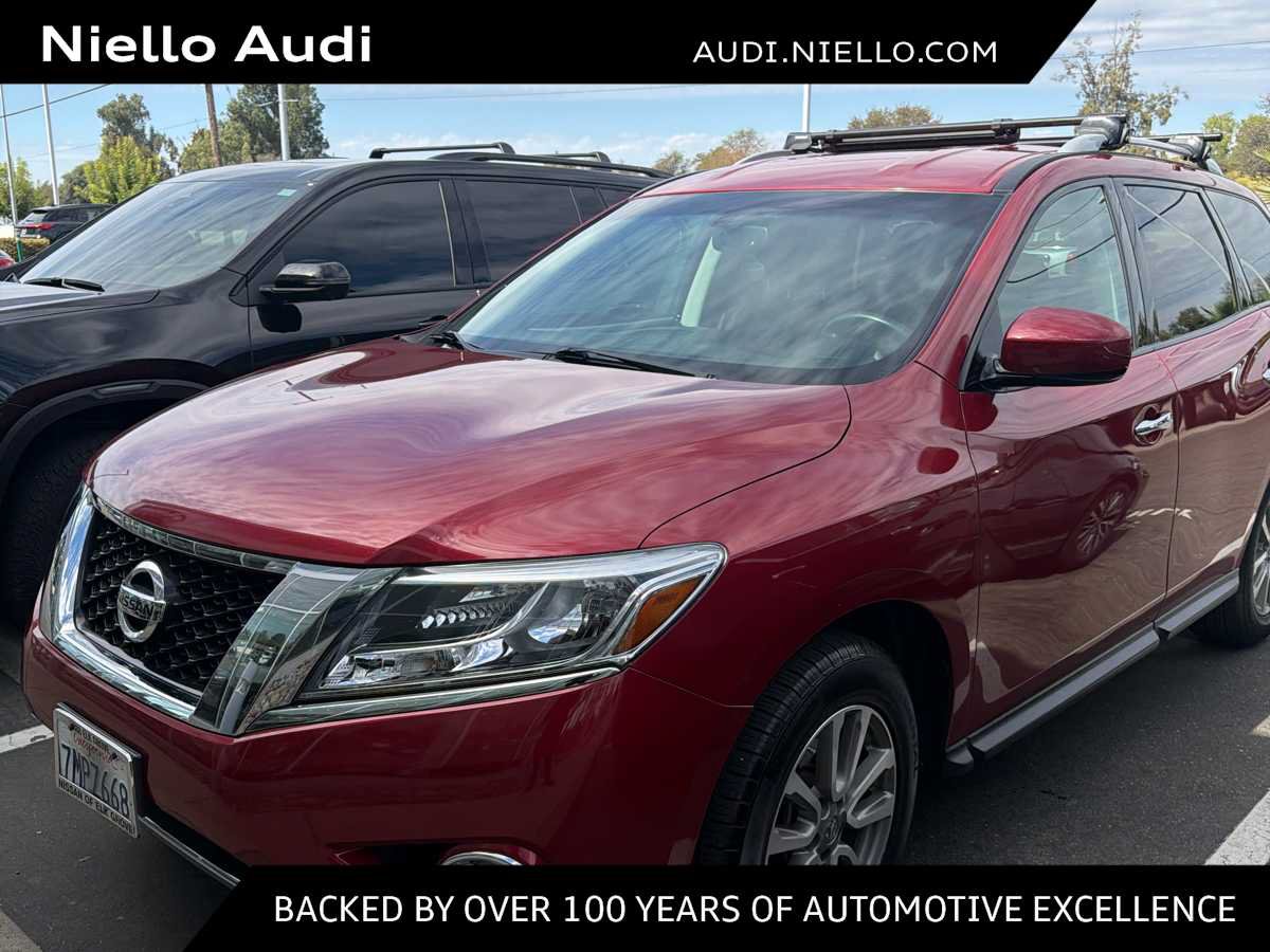 Used 2015 Nissan Pathfinder SV w/ Trailer Tow Package FWD image 1