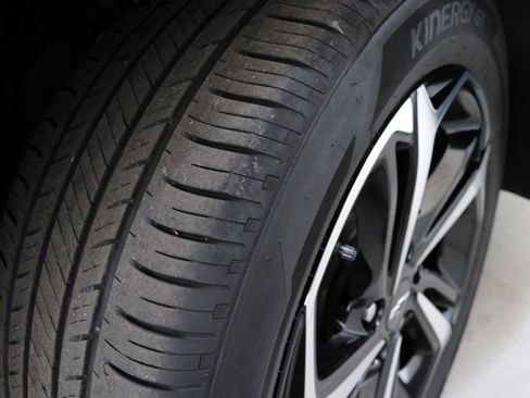 Certified 2023 Chevrolet TrailBlazer RS w/ Convenience Package image 32