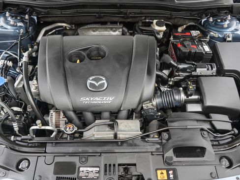 Used 2016 MAZDA MAZDA3 i Touring w/ Popular Equipment Package FWD image 29