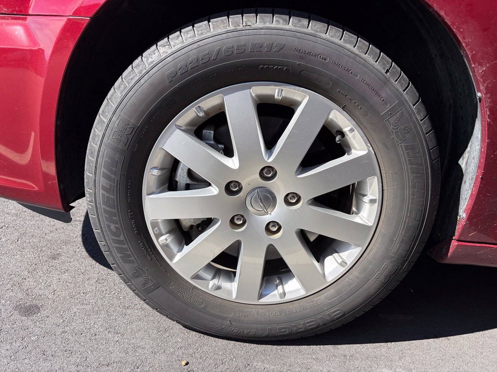 Used 2012 Chrysler Town & Country Touring w/ Entertainment Group #1 FWD image 10