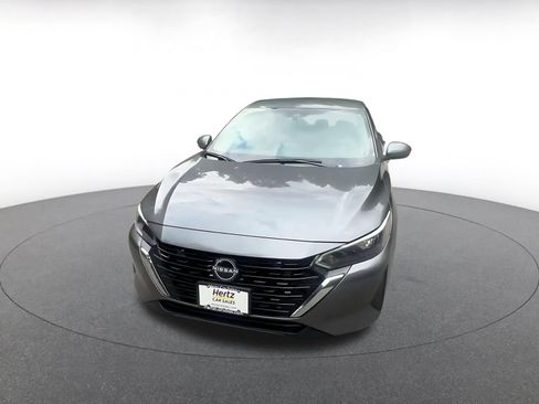 Used 2025 Nissan Sentra SV FWD image 4