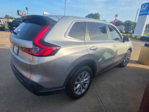 Used 2024 Honda CR-V EX image 3