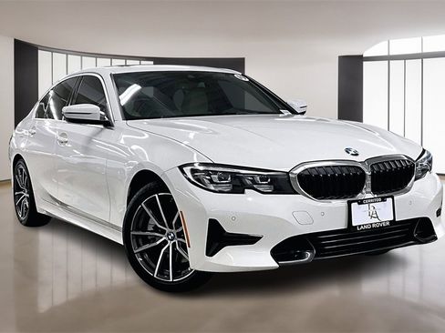 Used 2019 BMW 330i Sedan w/ Driving Assistance Package image 3