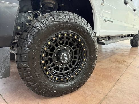 Used 2022 Ford F250 XL w/ Power Equipment Group AWD/4WD image 17