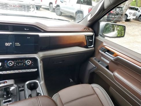 Used 2023 GMC Sierra 1500 Denali w/ Technology Package AWD/4WD image 15