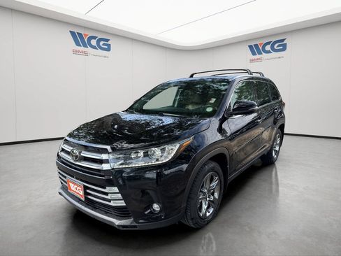 Used 2019 Toyota Highlander Limited Platinum AWD/4WD image 7