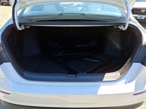 Used 2024 Honda Accord EX image 28