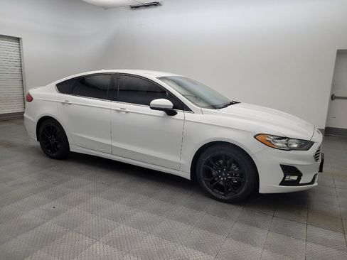 Used 2019 Ford Fusion SE w/ Equipment Group 151A FWD image 11