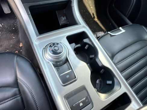 Used 2024 Ford Edge SEL image 30