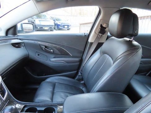 Used 2014 Buick LaCrosse Leather w/ Driver Confidence Package image 20