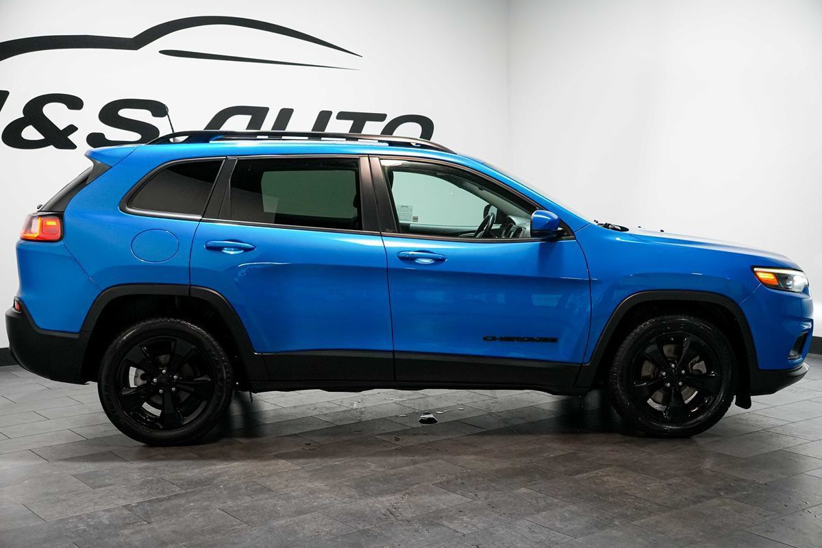 Used 2020 Jeep Cherokee Latitude Plus FWD image 8