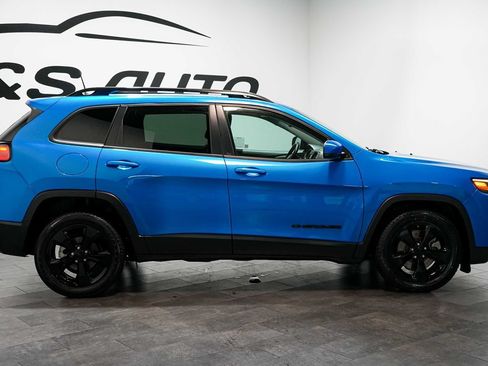 Used 2020 Jeep Cherokee Latitude Plus FWD image 8