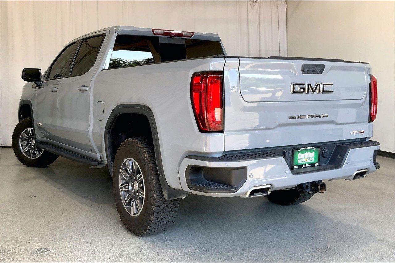 Used 2024 GMC Sierra 1500 AT4 w/ Technology Package AWD/4WD image 5