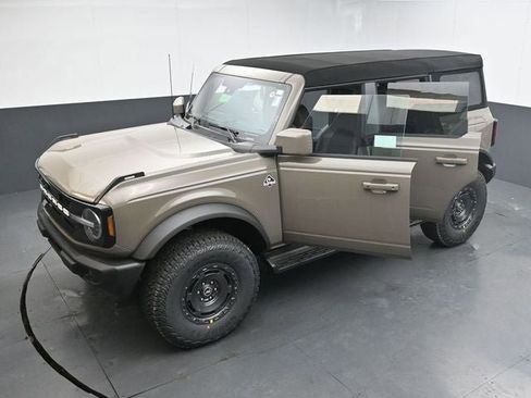 New 2025 Ford Bronco Outer Banks w/ Sasquatch Package image 33