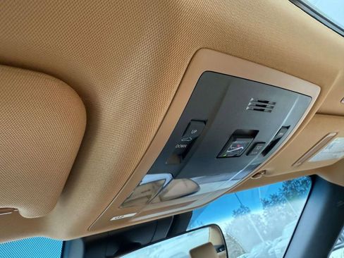 Used 2025 Lexus ES 350 Premium image 23