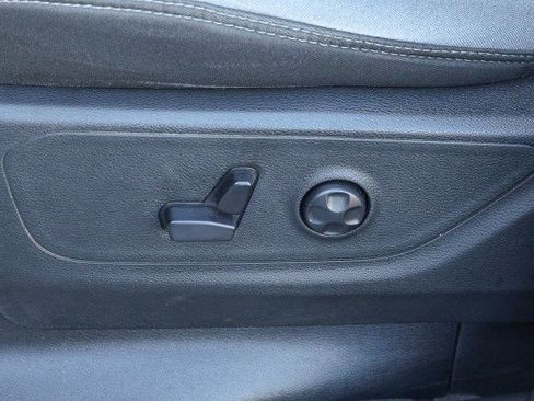 Used 2019 RAM 1500 Big Horn image 12