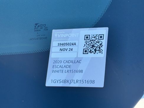 Used 2020 Cadillac Escalade Luxury image 30