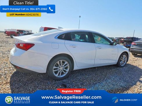 Used 2017 Chevrolet Malibu LT w/ Leather Package FWD image 4