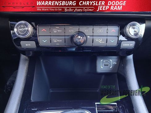 New 2026 Jeep Compass Latitude image 22