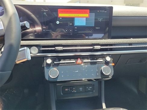 New 2025 Hyundai Tucson Limited image 11