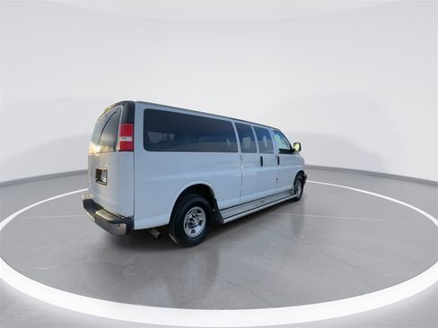Used 2018 Chevrolet Express 3500 LT w/ LT Preferred Equipment Group image 8