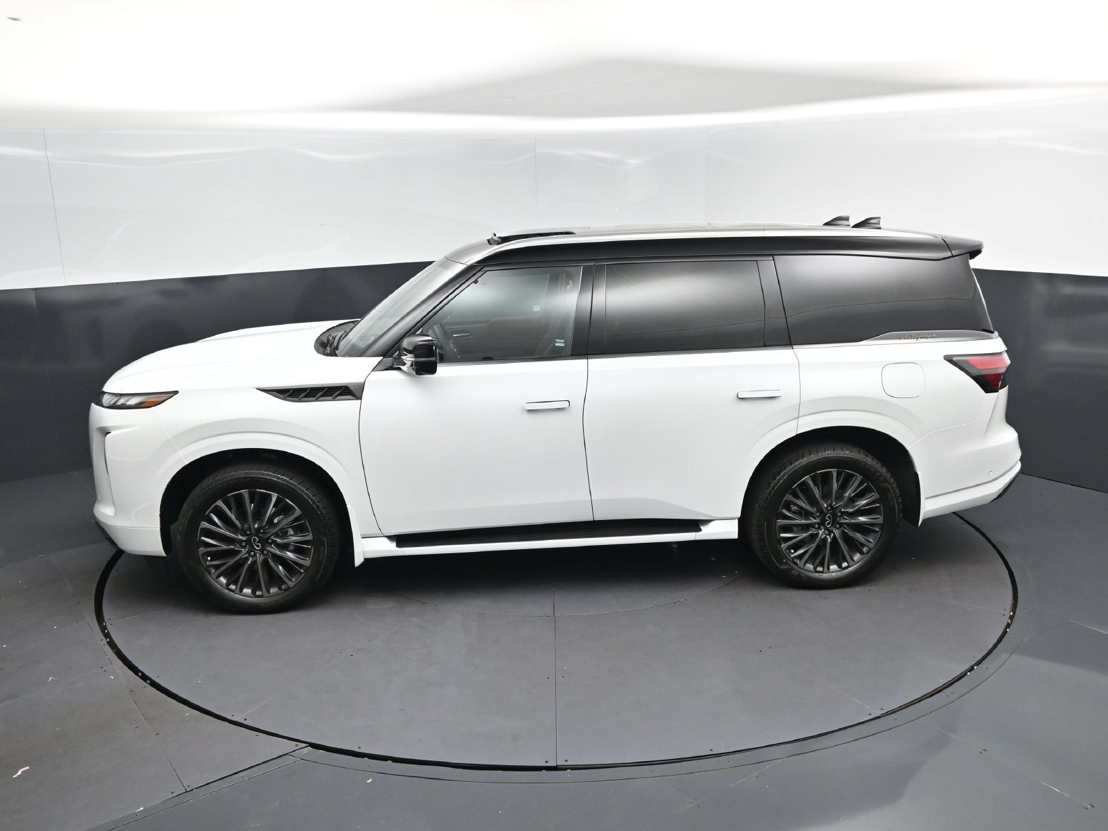 New 2027 INFINITI QX80 Autograph w/ Premium Cargo Package AWD/4WD image 33