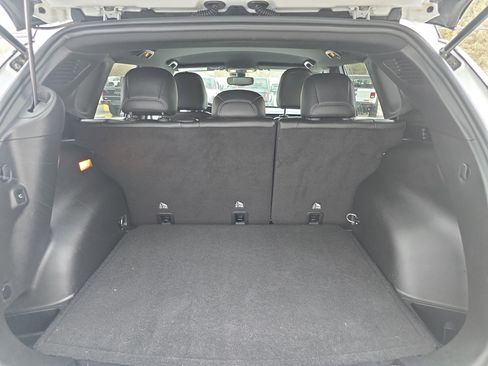 Used 2024 Jeep Compass Latitude w/ Convenience Group image 5