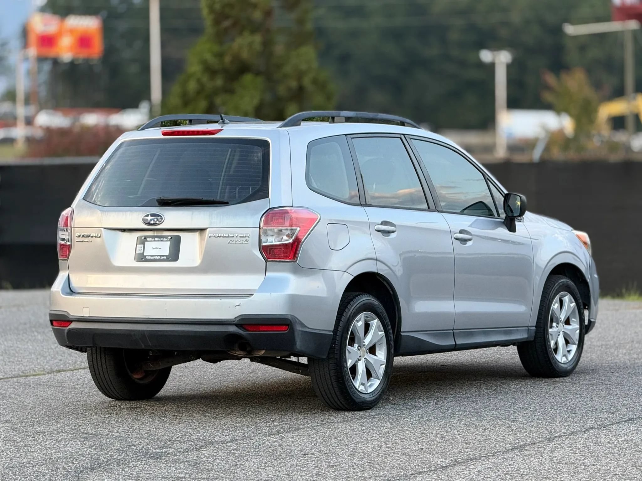 Used 2015 Subaru Forester 2.5i w/ Alloy Wheel Package AWD/4WD image 9