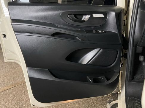 Used 2021 Mercedes-Benz Metris Passenger image 25