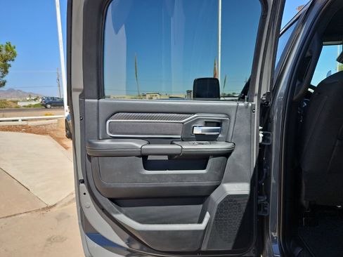 New 2026 RAM 2500 Big Horn AWD/4WD image 12