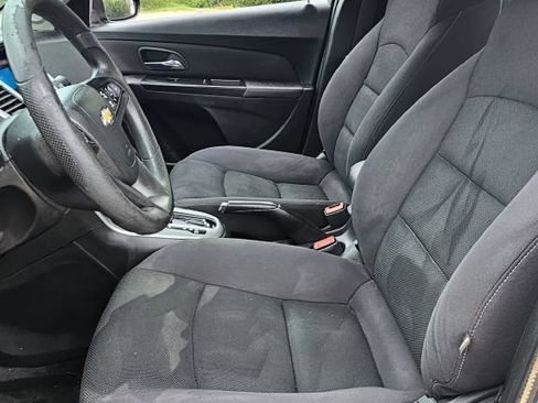 Used 2015 Chevrolet Cruze LT FWD image 6