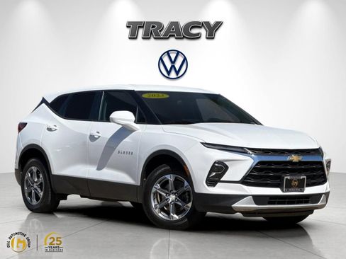 Used 2023 Chevrolet Blazer LT FWD image 1