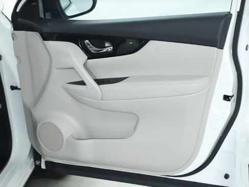 Certified 2022 Nissan Rogue Sport SL w/ Premium Package image 36