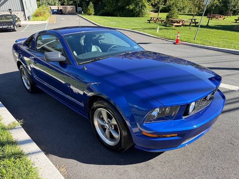 Used 2005 Ford Mustang GT RWD image 8