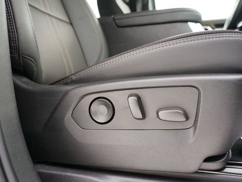 Used 2022 Chevrolet Silverado 1500 High Country w/ High Country Premium Package image 32