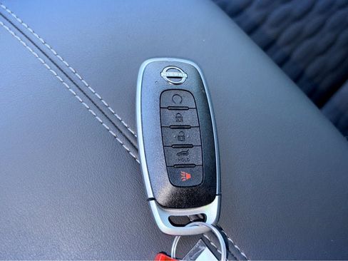 New 2025 Nissan Pathfinder SL w/ Lighting Package (N92) image 26