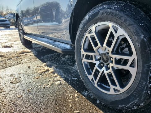 Used 2025 Ford Expedition Max Active image 36