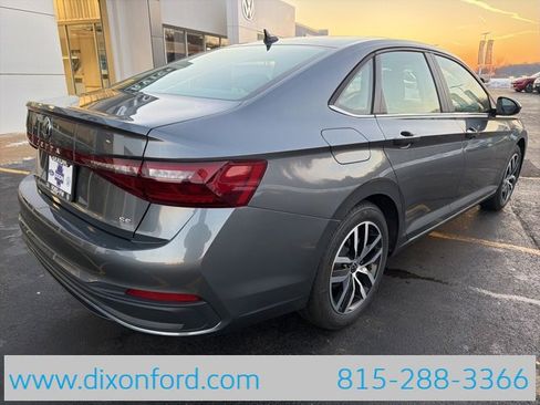 New 2026 Volkswagen Jetta SE image 7