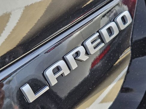 New 2025 Jeep Grand Cherokee L Laredo image 13