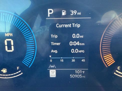 Used 2024 Hyundai Kona SEL AWD/4WD image 15
