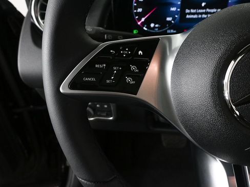 New 2026 Mercedes-Benz GLB 250 image 10
