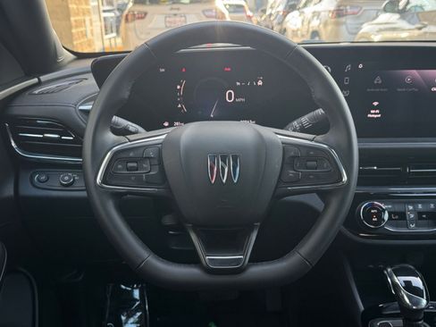 Used 2025 Buick Envista Sport Touring image 27