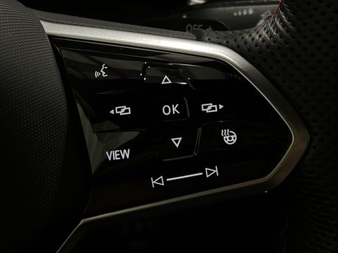 Used 2024 Volkswagen GTI SE FWD image 30