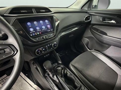 Used 2021 Chevrolet TrailBlazer LT w/ Convenience Package AWD/4WD image 19