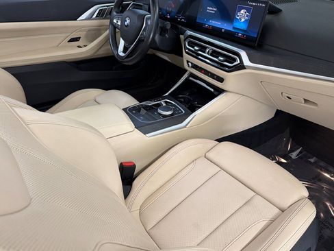 Used 2024 BMW 430i Convertible w/ Premium Package RWD image 32
